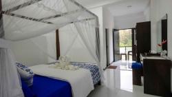 242jeans-holiday-resort-superior_room_-_3